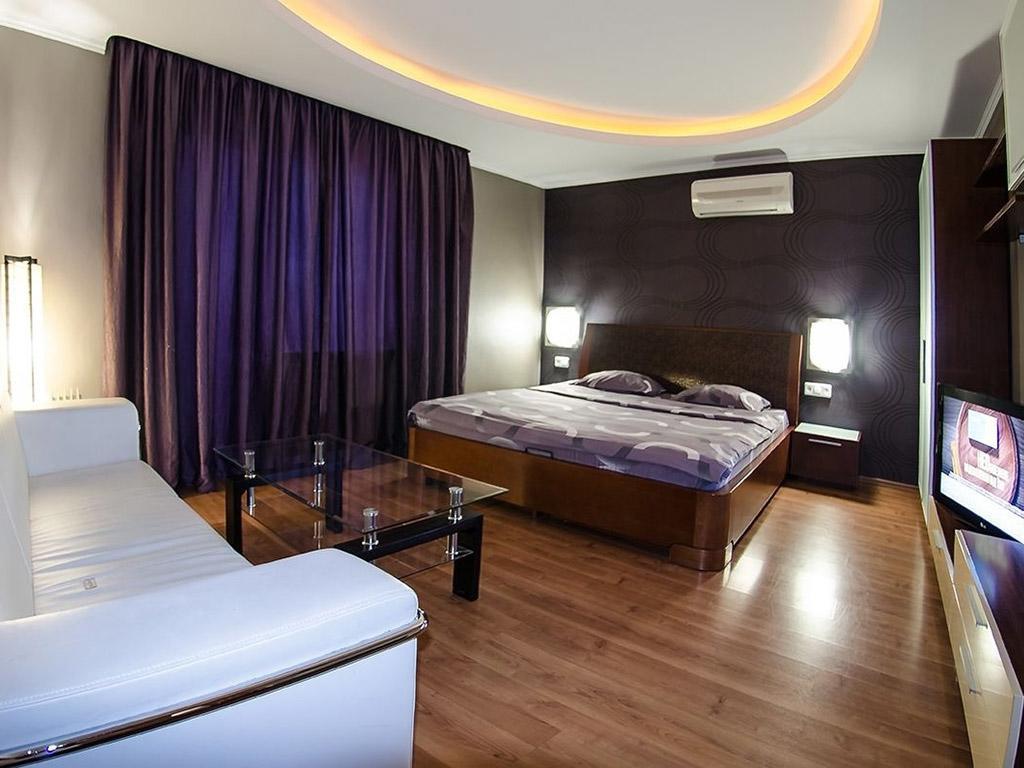 Hotrent Apartment
