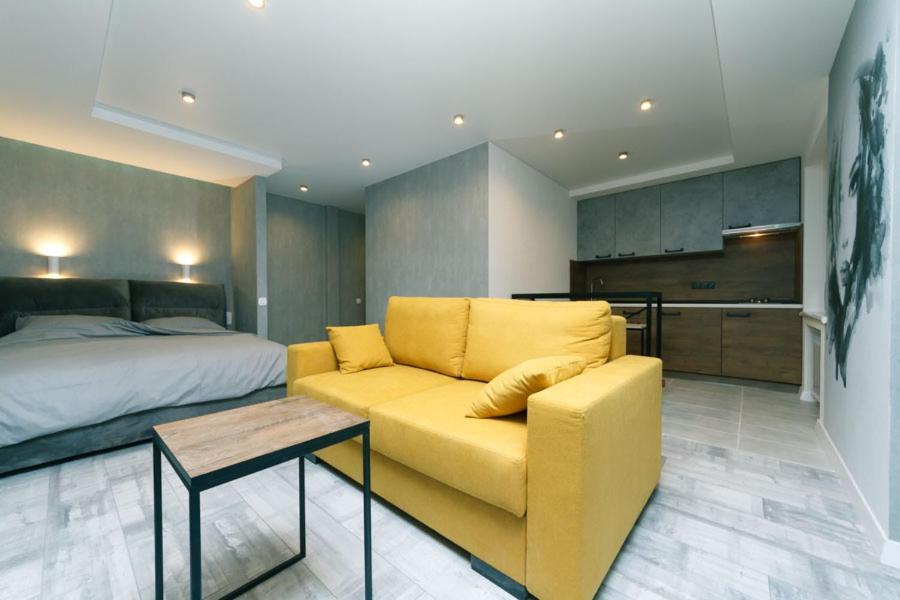 Apartment Hotrent *