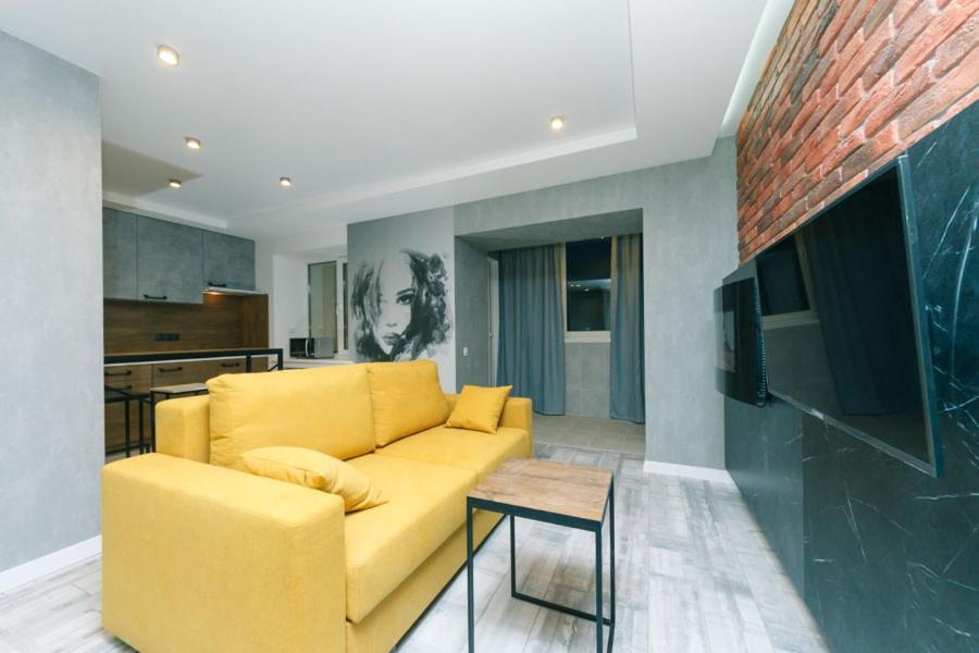 Hotrent Apartment
