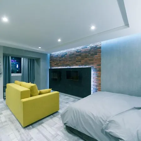 Hotrent City Kyiv Exterior photo